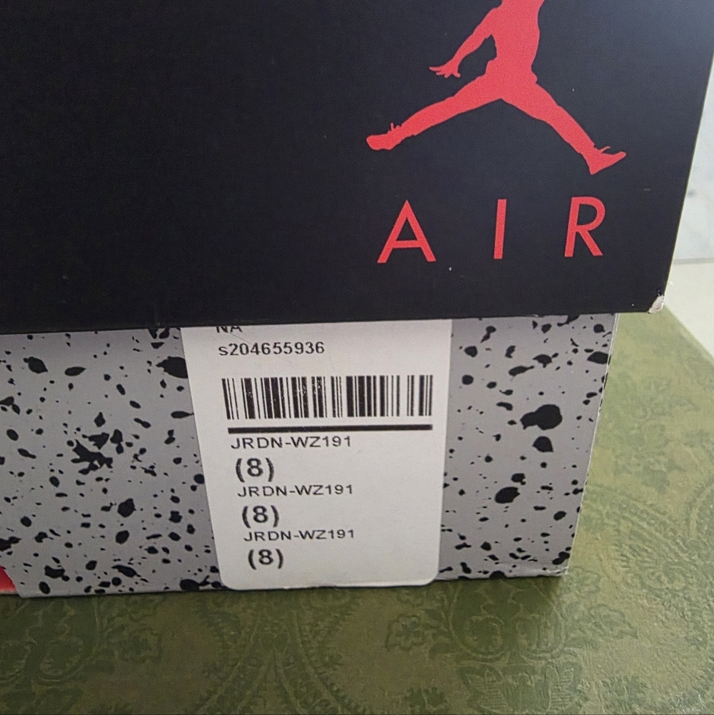 Brand New Never Worn!! Size 8 Air Jordan 4 Retro Mid Canyon Purple Suede - Picture 14 of 14